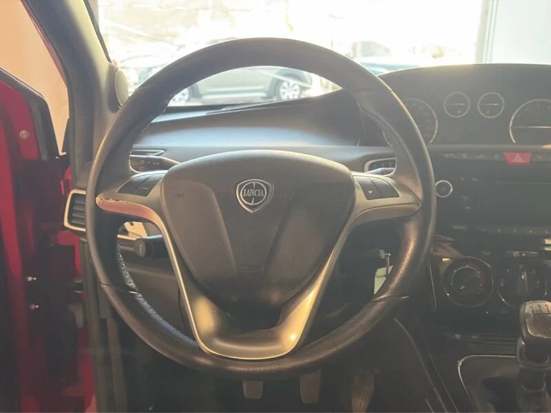 Lancia Ypsilon 0.9 t.air gold s&s 85cv- Gruppo Diba