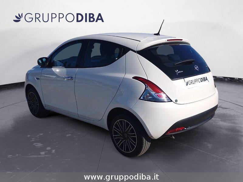 Lancia Ypsilon Ypsilon 1.0 firefly hybrid Silver s&s 70cv 5p.ti- Gruppo Diba