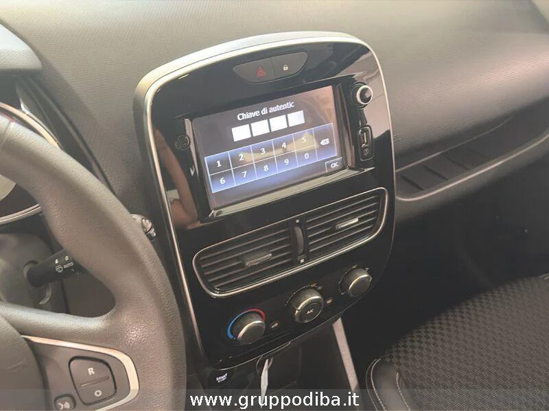 Renault Clio Clio 1.2 16v Duel 75cv- Gruppo Diba