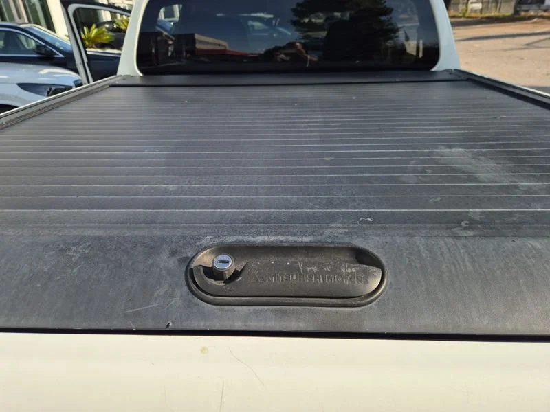 Mitsubishi L200 L200 d.cab 2.3d Invite Connect 4wd 150cv- Gruppo Diba