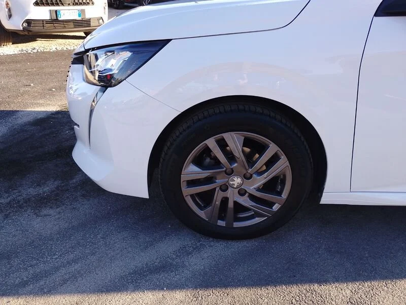 Peugeot 208 208 1.2 puretech Allure Pack s&s 75cv- Gruppo Diba