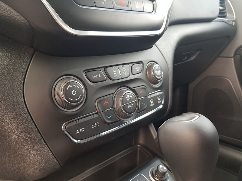 Jeep Cherokee CHEROKEE 2.2 MJT LONGITUDE- Gruppo Diba