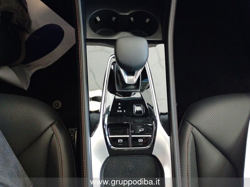 MG HS Nuova HS 1.5T DCT LUX Black Dark- Gruppo Diba