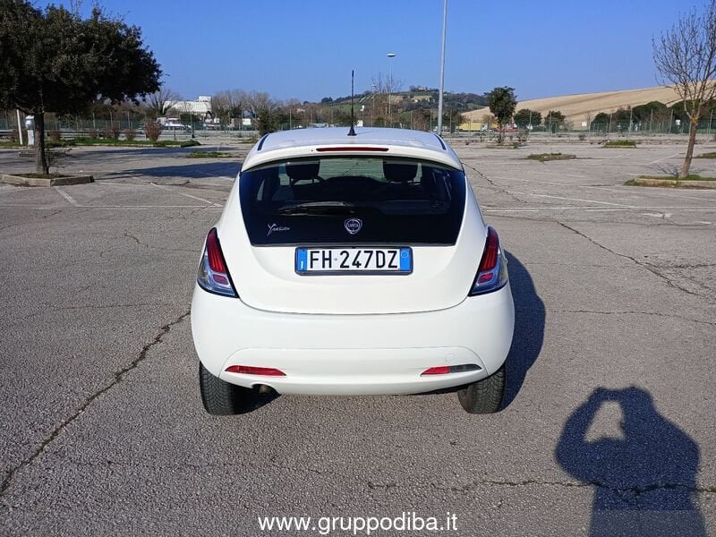 Lancia Ypsilon Ypsilon 0.9 t.air Silver ecochic metano 80cv- Gruppo Diba