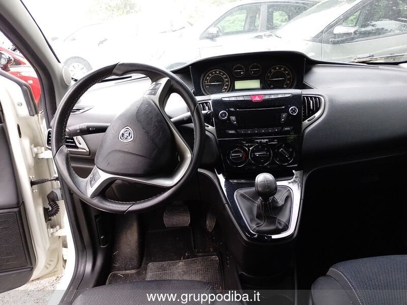 Lancia Ypsilon Ypsilon 0.9 t.air S MomoDesign s&s 85cv dfn E6- Gruppo Diba