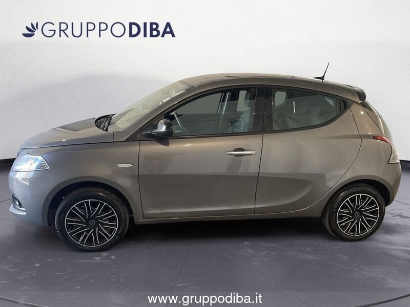 Lancia Ypsilon Ypsilon 1.0 firefly hybrid Gold s&s 70cv 5p.ti- Gruppo Diba