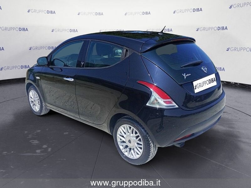 Lancia Ypsilon Ypsilon 1.2 8v Silver c/clima 69cv- Gruppo Diba