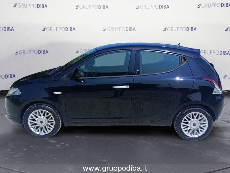 Lancia Ypsilon Ypsilon 1.2 8v Silver c/clima 69cv- Gruppo Diba