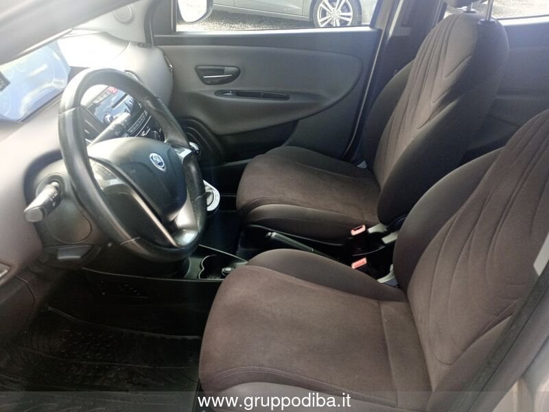 Lancia Ypsilon Ypsilon 0.9 t.air Gold ecochic metano 80cv E5+- Gruppo Diba