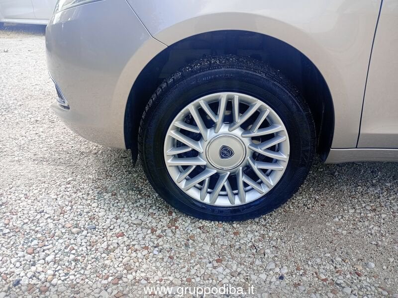 Lancia Ypsilon Ypsilon 0.9 t.air Gold ecochic metano 80cv E5+- Gruppo Diba