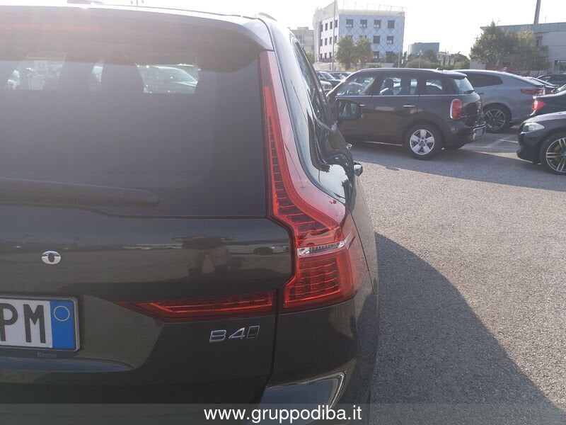 Volvo XC60 XC60 2.0 b4 Momentum Pro awd auto- Gruppo Diba