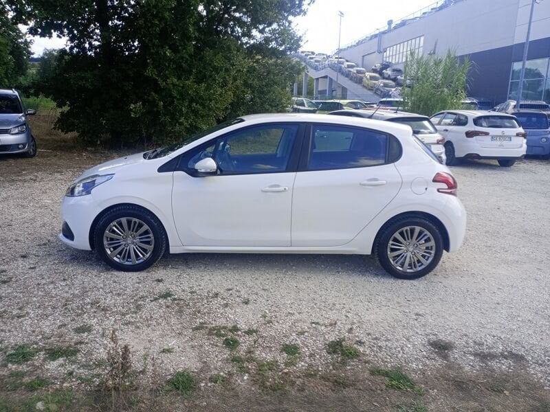 Peugeot 208 208 5p 1.6 bluehdi Active 75cv- Gruppo Diba