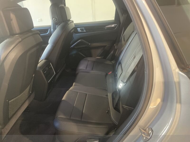 Porsche Cayenne E-Hybrid Cayenne 3.0 e-hybrid tiptronic- Gruppo Diba