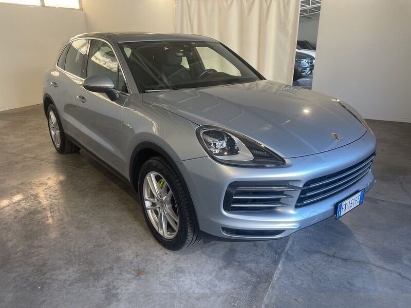 Porsche Cayenne E-Hybrid Cayenne 3.0 e-hybrid tiptronic- Gruppo Diba