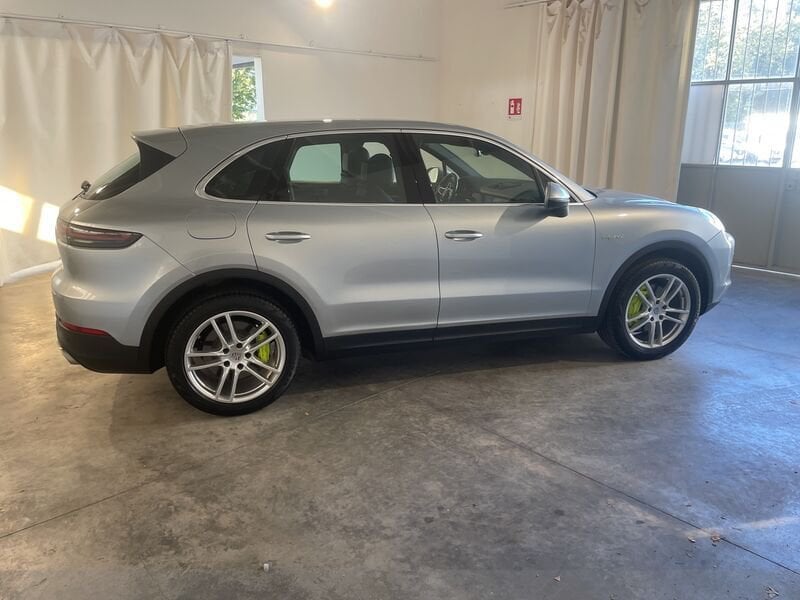 Porsche Cayenne E-Hybrid Cayenne 3.0 e-hybrid tiptronic- Gruppo Diba