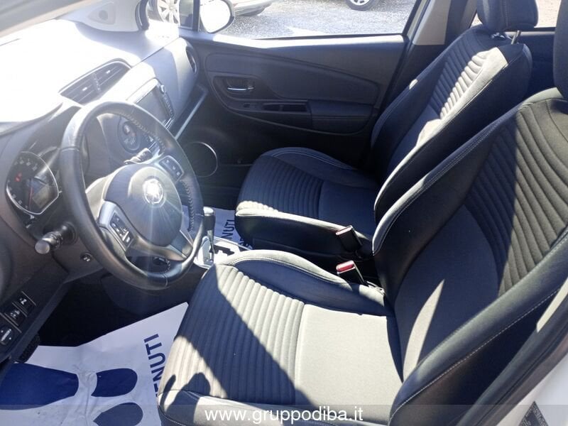 Toyota Yaris Yaris 5p 1.3 Lounge multidrive S- Gruppo Diba