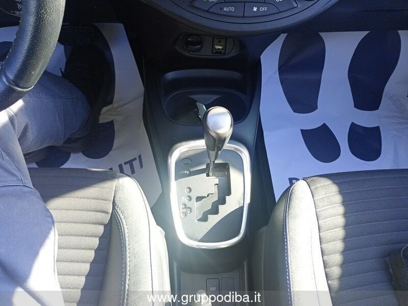 Toyota Yaris Yaris 5p 1.3 Lounge multidrive S- Gruppo Diba
