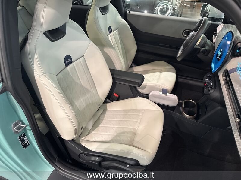 MINI 3 Porte Mini Cooper 3p 1.5 C Favoured auto- Gruppo Diba