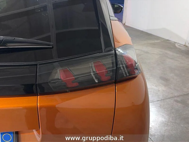 Peugeot 2008 2008 1.5 bluehdi Allure s&s 130cv eat8- Gruppo Diba