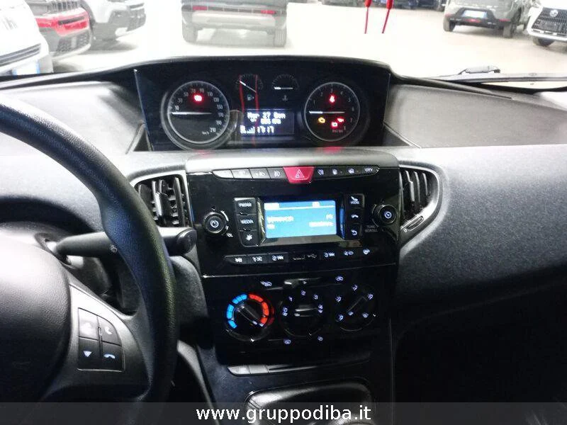 Lancia Ypsilon Ypsilon 0.9 t.air Silver ecochic metano 80cv- Gruppo Diba