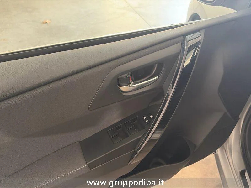 Toyota Auris Auris 1.8h Lounge cvt- Gruppo Diba