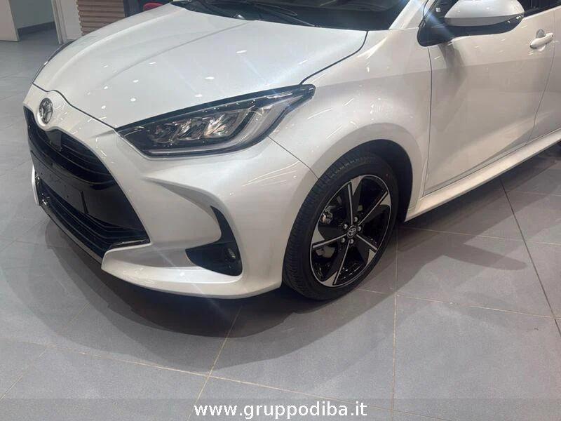 Toyota Yaris YARIS 15H 130HP LOUNGE MY25- Gruppo Diba