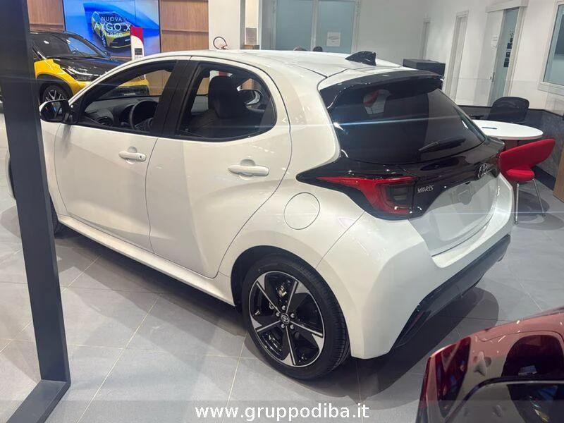 Toyota Yaris YARIS 15H 130HP LOUNGE MY25- Gruppo Diba