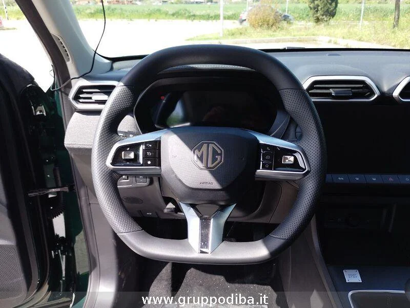 MG ZS 1.5L MT STD MY25.5 British Green- Gruppo Diba