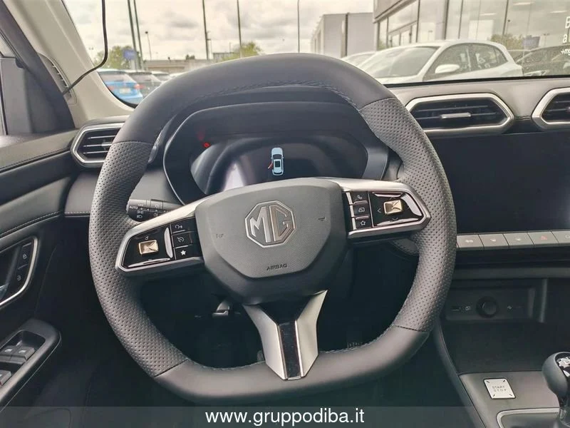 MG ZS 1.5L MT COM MY25.5 Cosmic Silver- Gruppo Diba
