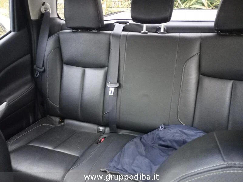 Nissan Navara Navara 2.3 dci d.cab N-Connecta 4wd 190cv auto- Gruppo Diba