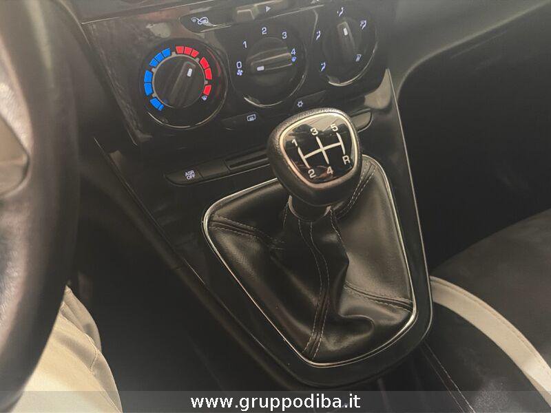 Lancia Ypsilon Ypsilon 1.3 mjt Platinum s&s 95cv- Gruppo Diba