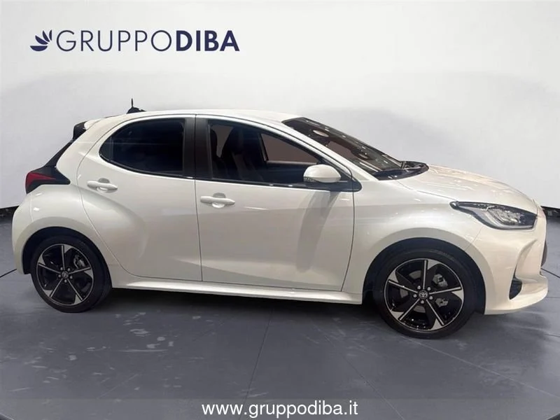 Toyota Yaris YARIS 15H 130HP LOUNGE MY25- Gruppo Diba