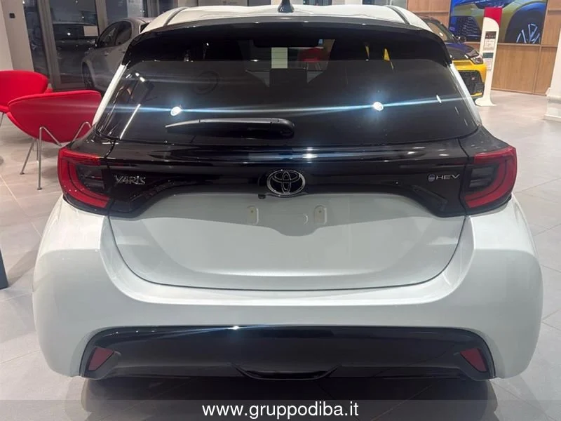 Toyota Yaris YARIS 15H 130HP LOUNGE MY25- Gruppo Diba
