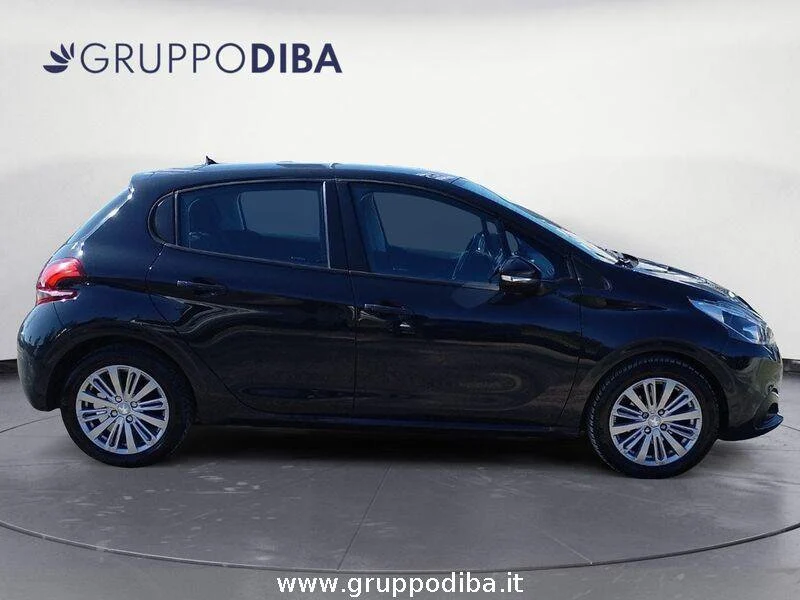 Peugeot 208 208 5p 1.2 puretech Active s&s 82cv neopatentati- Gruppo Diba