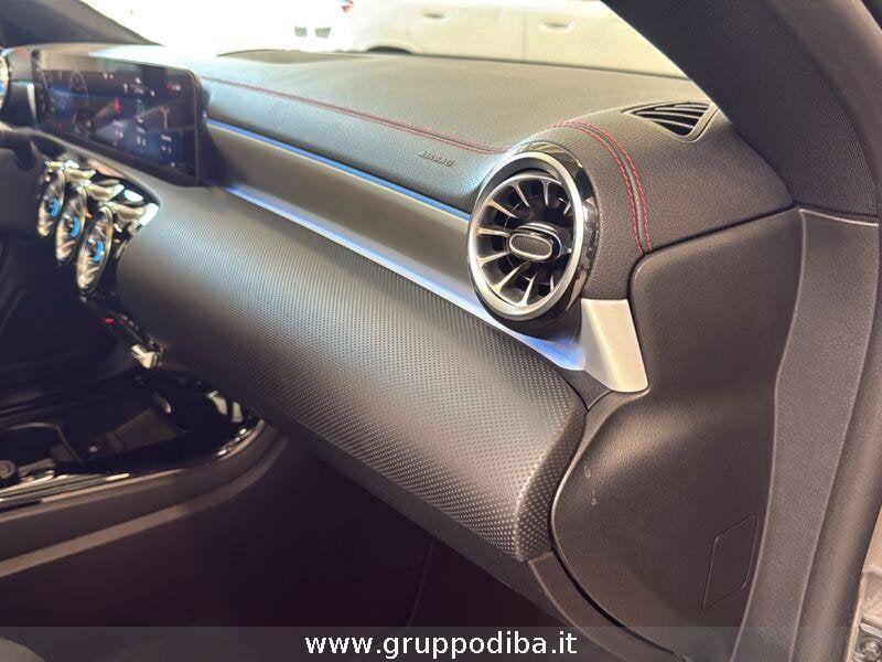 Mercedes-Benz CLA Shooting Brake CLA Shooting Brake 200 d AMG Line Advanced Plus au- Gruppo Diba