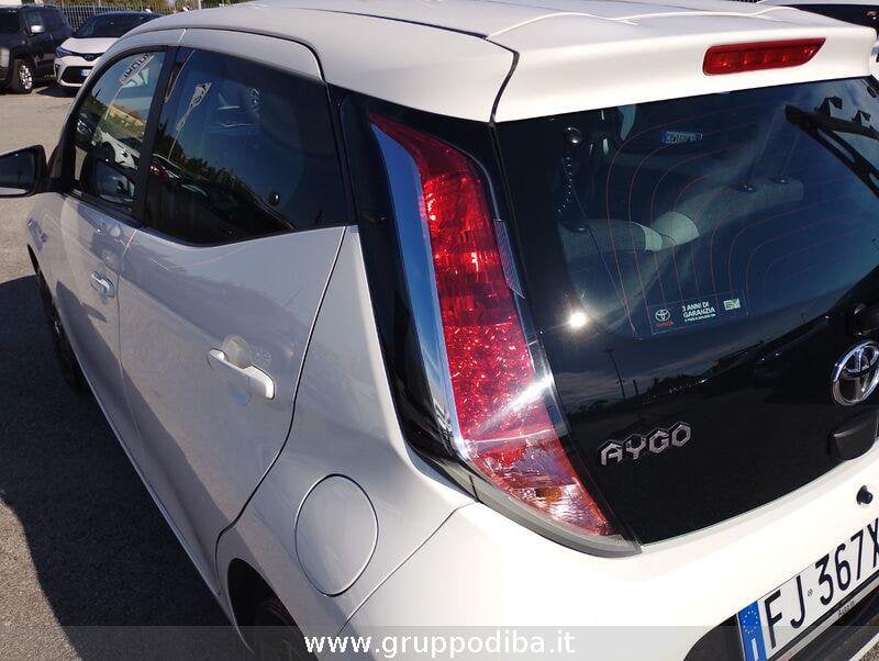 Toyota Aygo Aygo 5p 1.0 x-play m-mt my15- Gruppo Diba
