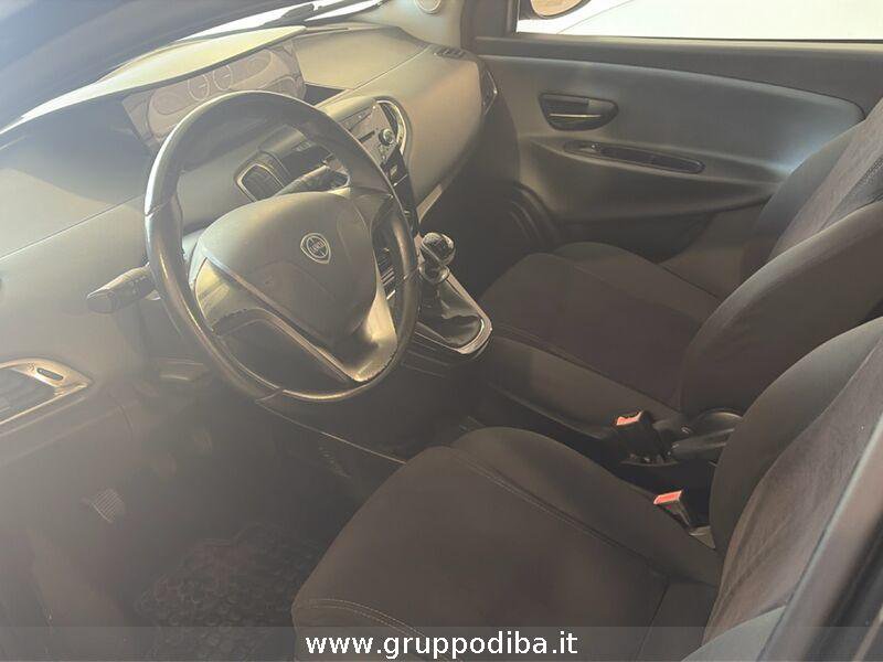 Lancia Ypsilon 1.2 8v silver 69cv- Gruppo Diba