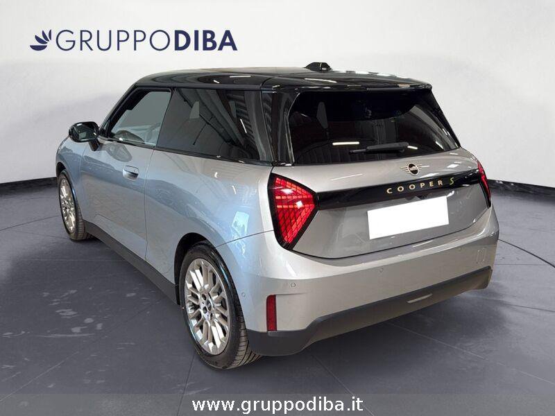 MINI Full Electric Mini Cooper SE Favoured- Gruppo Diba