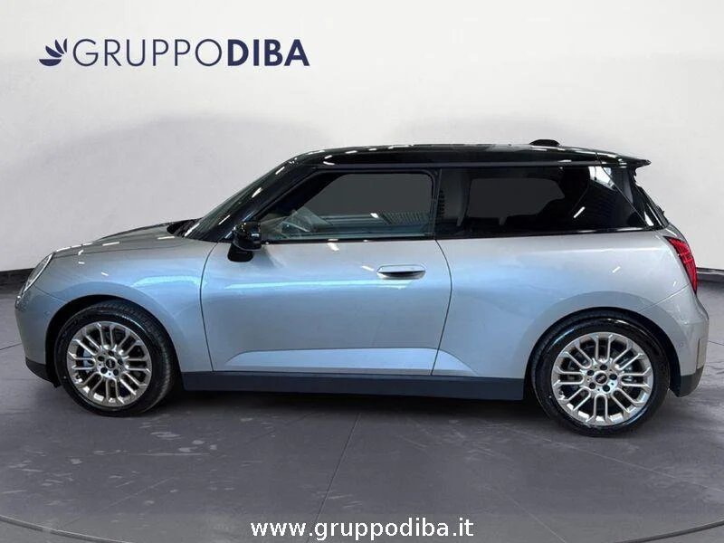MINI Full Electric Mini Cooper SE Favoured- Gruppo Diba