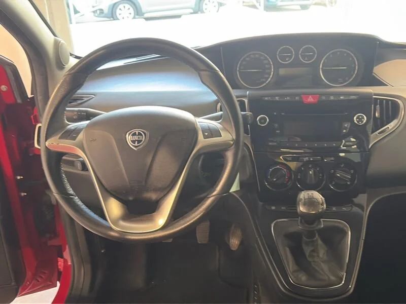Lancia Ypsilon 0.9 t.air gold s&s 85cv- Gruppo Diba