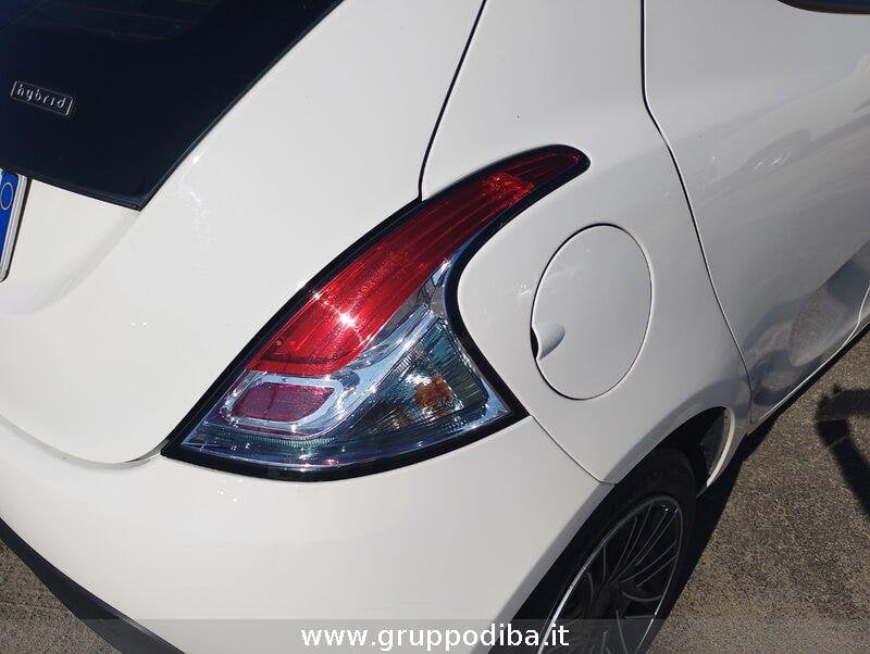 Lancia Ypsilon Ypsilon 1.0 firefly hybrid Silver s&s 70cv 5p.ti- Gruppo Diba