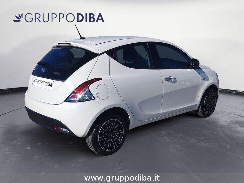 Lancia Ypsilon Ypsilon 1.0 firefly hybrid Silver s&s 70cv 5p.ti- Gruppo Diba