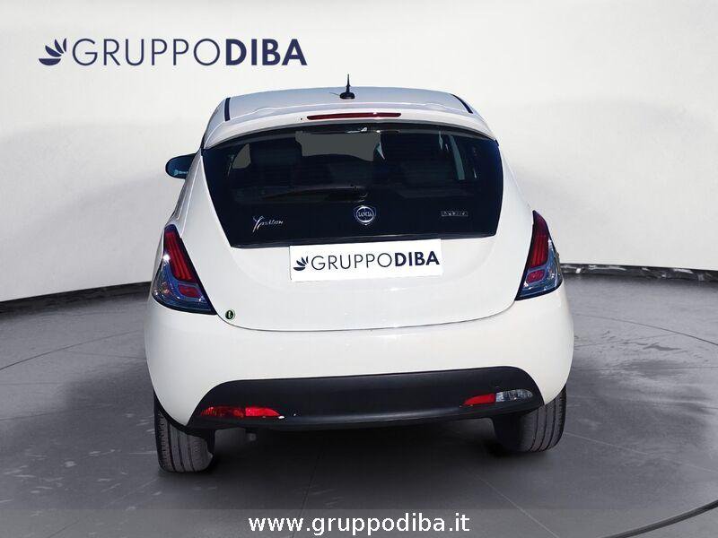 Lancia Ypsilon Ypsilon 1.0 firefly hybrid Silver s&s 70cv 5p.ti- Gruppo Diba