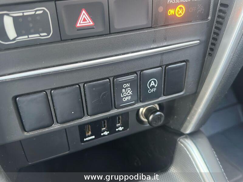 Mitsubishi L200 L200 d.cab 2.3d Invite Connect 4wd 150cv- Gruppo Diba