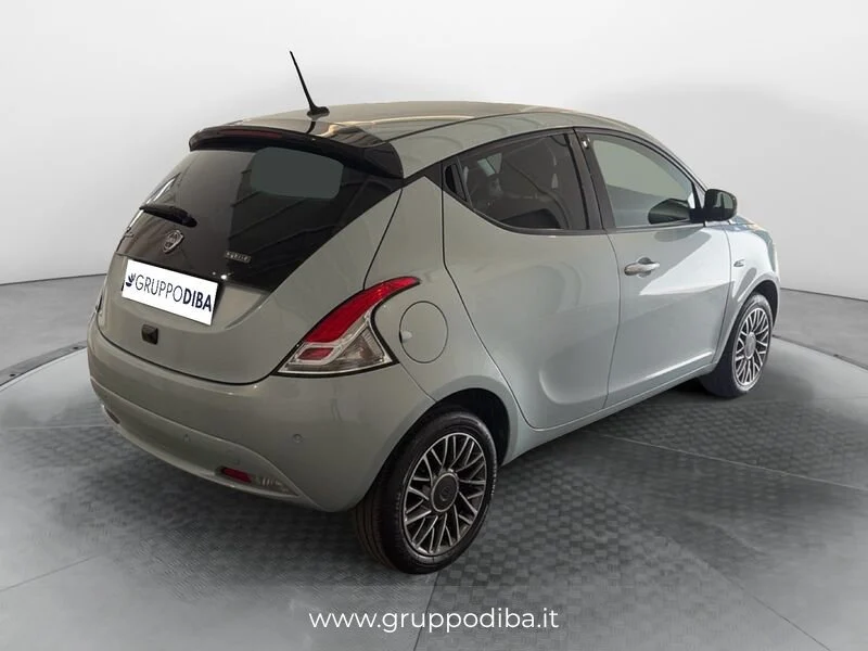 Lancia Ypsilon Ypsilon 1.0 firefly hybrid Gold Plus s&s 70cv 5p.t- Gruppo Diba