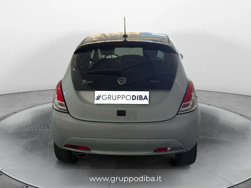 Lancia Ypsilon Ypsilon 1.0 firefly hybrid Gold Plus s&s 70cv 5p.t- Gruppo Diba
