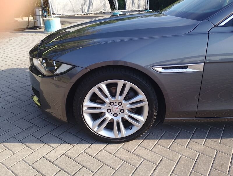 Jaguar XE XE 2.0d Pure 180cv auto- Gruppo Diba