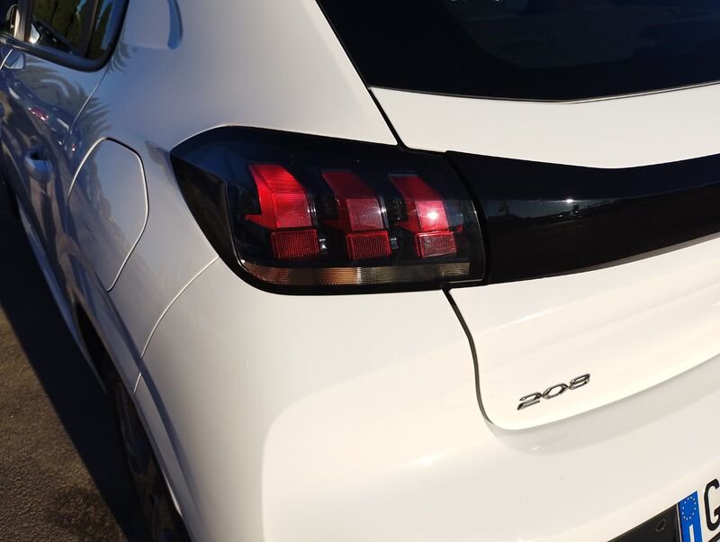 Peugeot 208 208 1.2 puretech Allure Pack s&s 75cv- Gruppo Diba