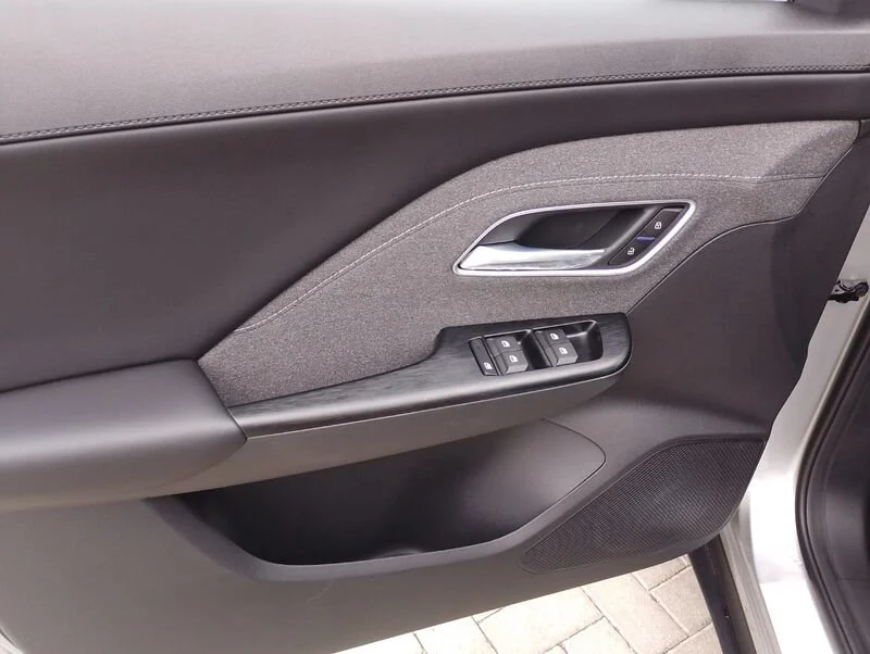 MG ZS 1.5L MT STD MY25.5 Cosmic Silver- Gruppo Diba