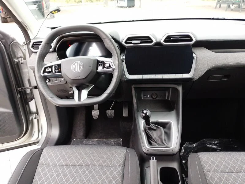 MG ZS 1.5L MT STD MY25.5 Cosmic Silver- Gruppo Diba